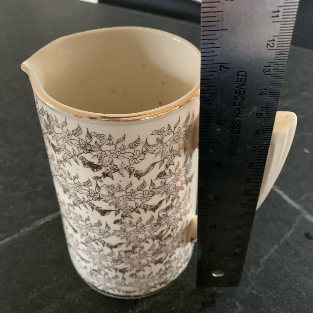 SADLER | Vintage Gold Patterned Pitcher | Floral Pattern - Picture 9 of 9